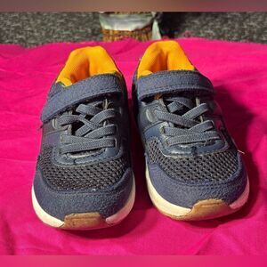 Cat & Jack Sneakers Velcro Closure EPC Size 7 Excellent Preloved Condition